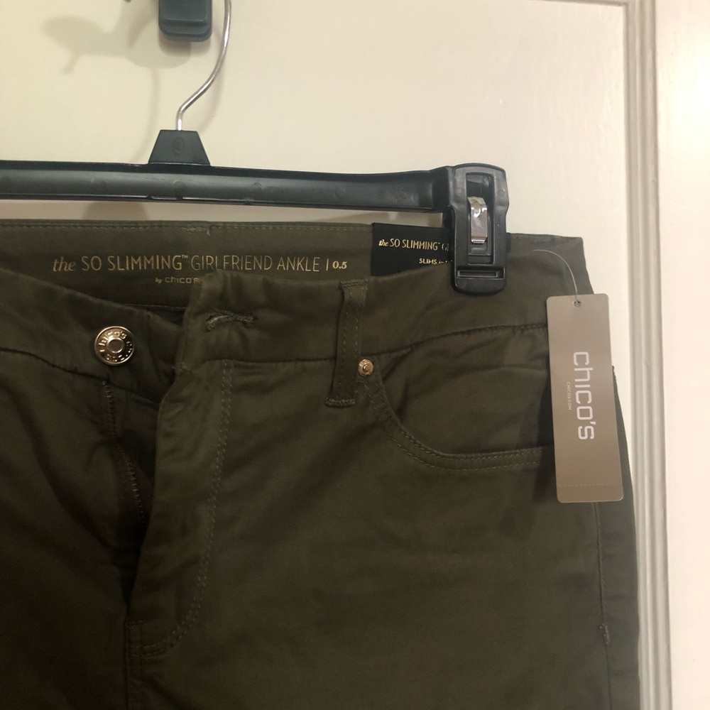 Chico’s So Slimming Girlfriend Ankle pants